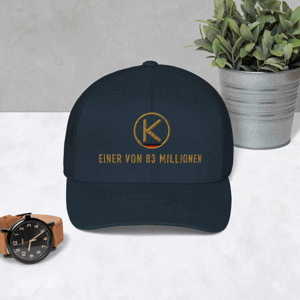 Einer von 83 Millionen Cap – KITMATES Trucker, bestickt – KITMATES – Lifestyle