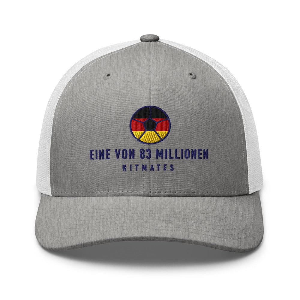 Eine von 83 Millionen Cap – KITMATES Trucker, bestickt – Grau/Weiß