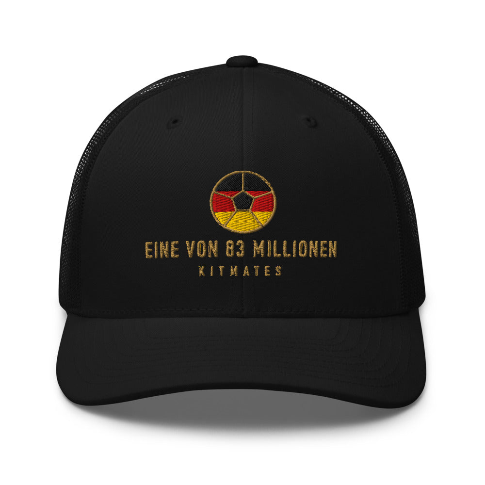 Eine von 83 Millionen Cap – KITMATES Trucker, bestickt – Schwarz
