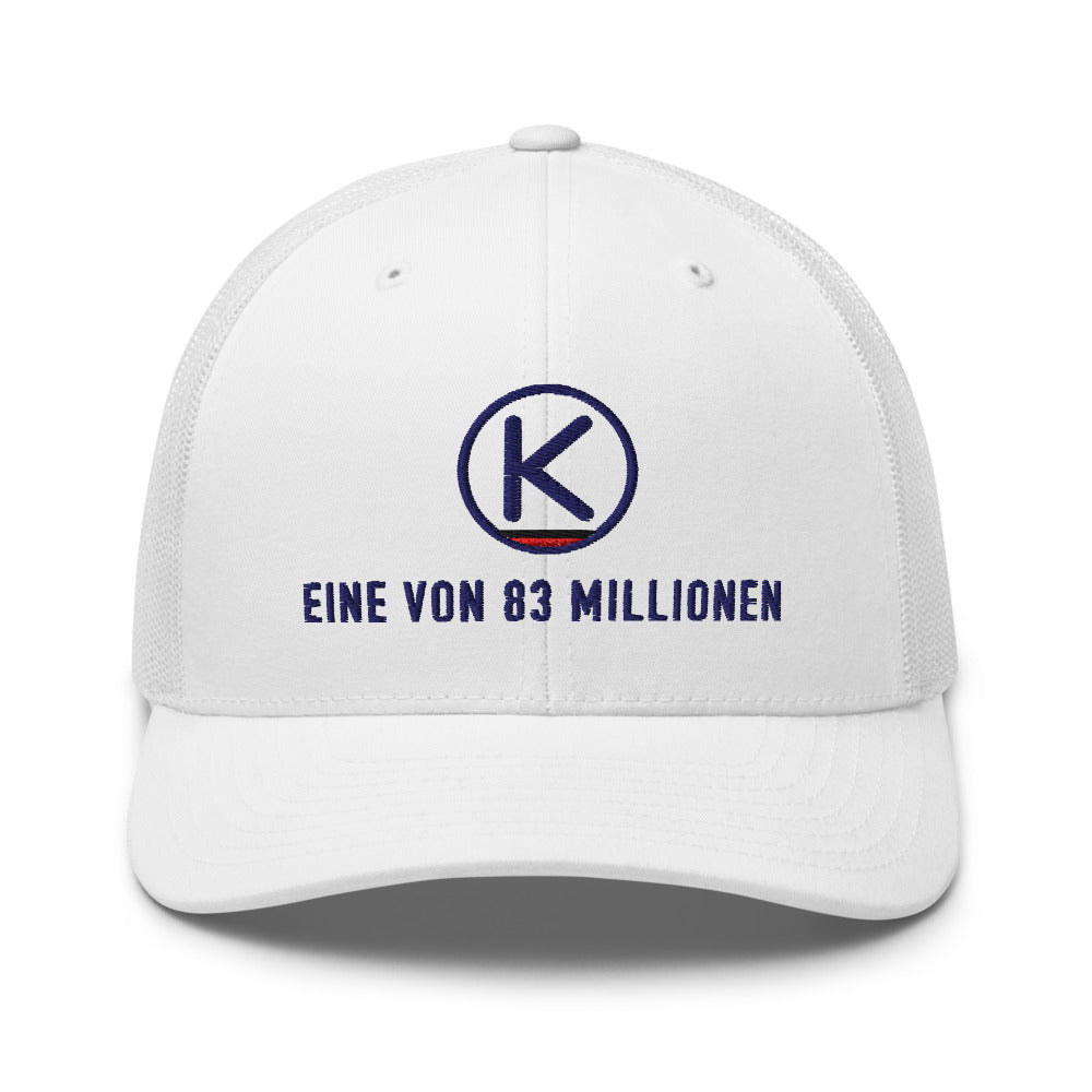 Eine von 83 Millionen Cap – Trucker-Kappe, bestickt – Weiß