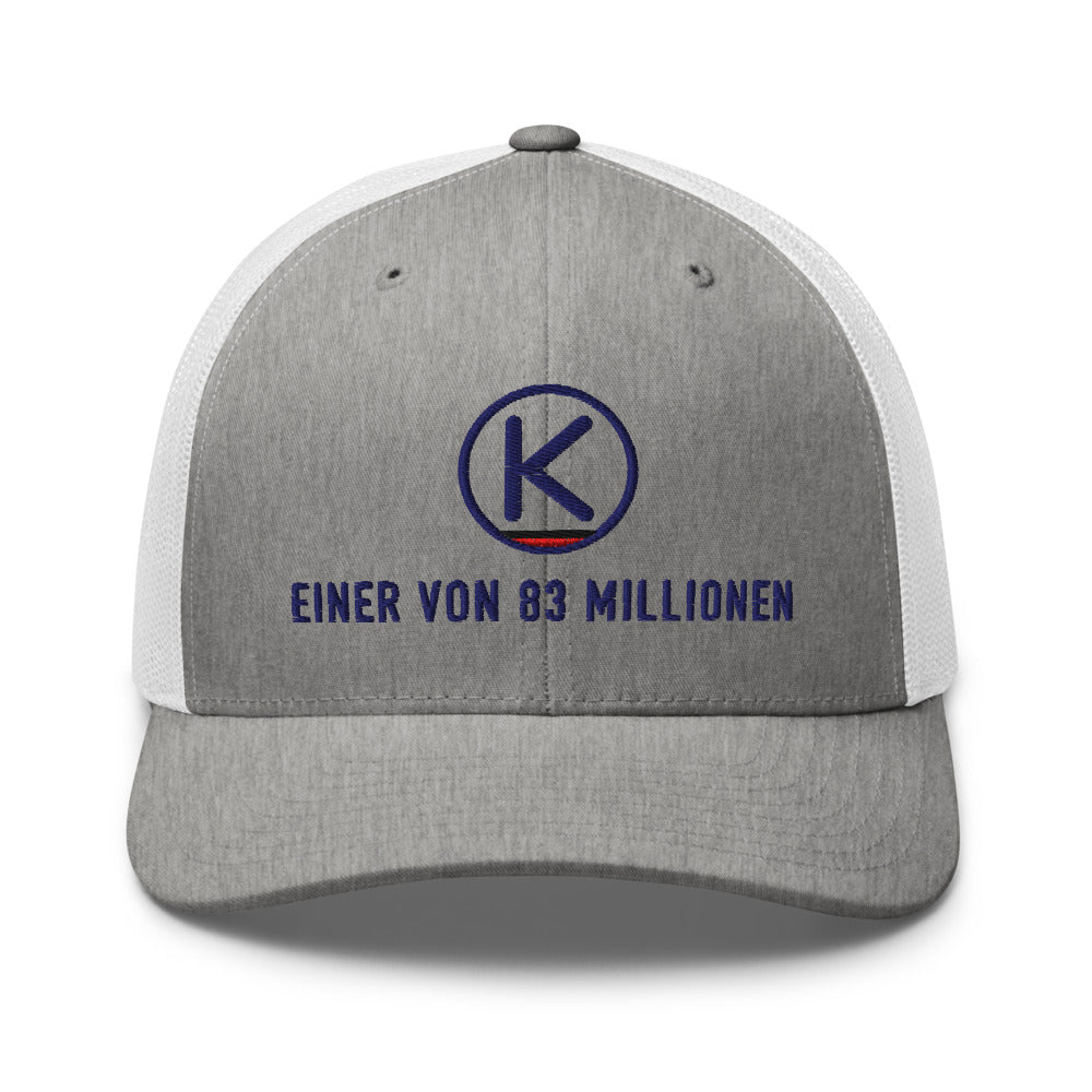 Einer von 83 Millionen Cap – KITMATES Trucker, bestickt – Grau/Weiß