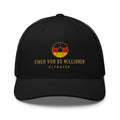 Einer von 83 Millionen Cap – KITMATES Trucker, bestickt – Schwarz