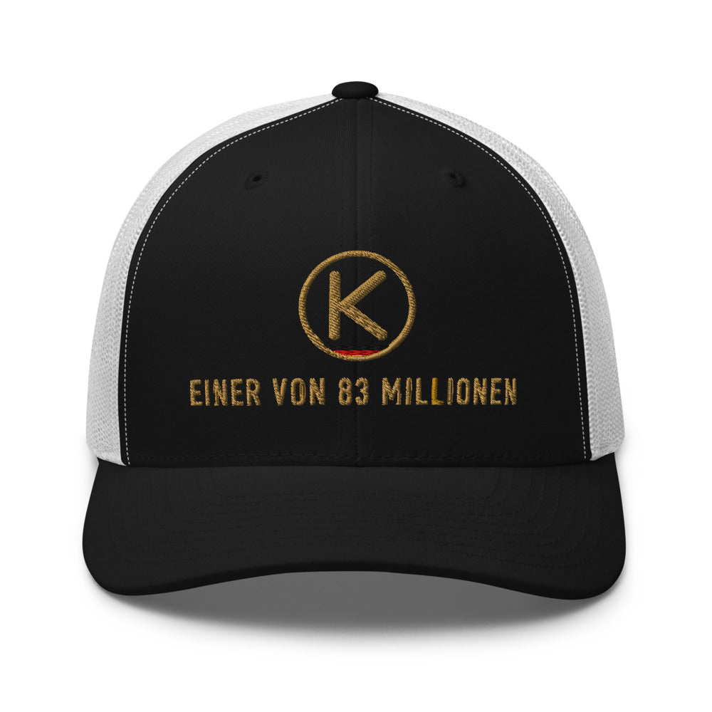 Einer von 83 Millionen Cap – KITMATES Trucker, bestickt – Schwarz/Weiß