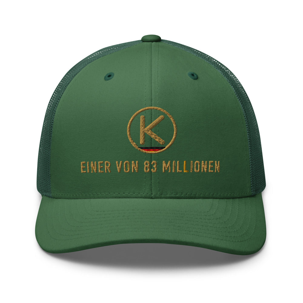 Einer von 83 Millionen Cap – KITMATES Trucker, bestickt – Waldgrün