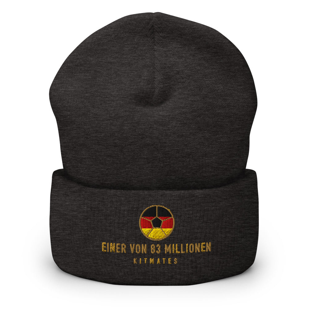 Einer von 83 Millionen Mütze – KITMATES Beanie – Dunkelgrau